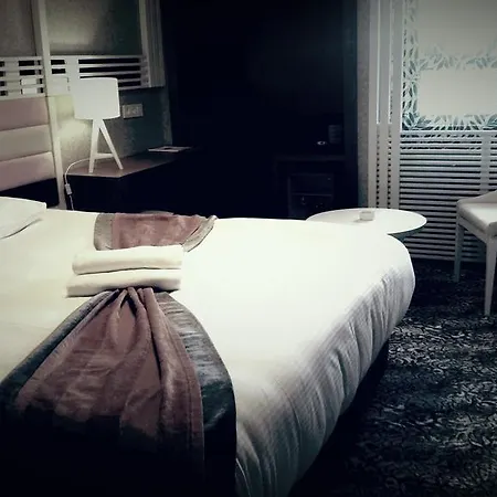 Manhattan ホテル 4*